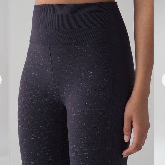 EUC Lululemon Free to Flow Crops - Picture 2 of 8